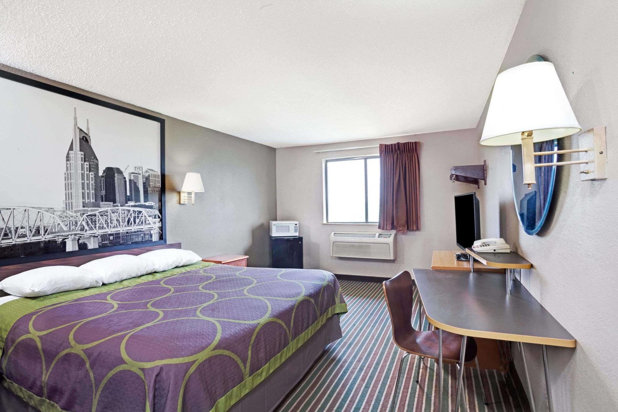 Super 8 By Wyndham Nashville/ Dntn/ Opryland Area Exterior photo